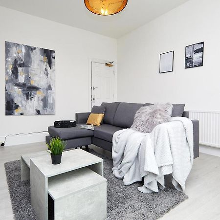 Your Sheffield Stays - Spacious 5 Bedroom House エクステリア 写真