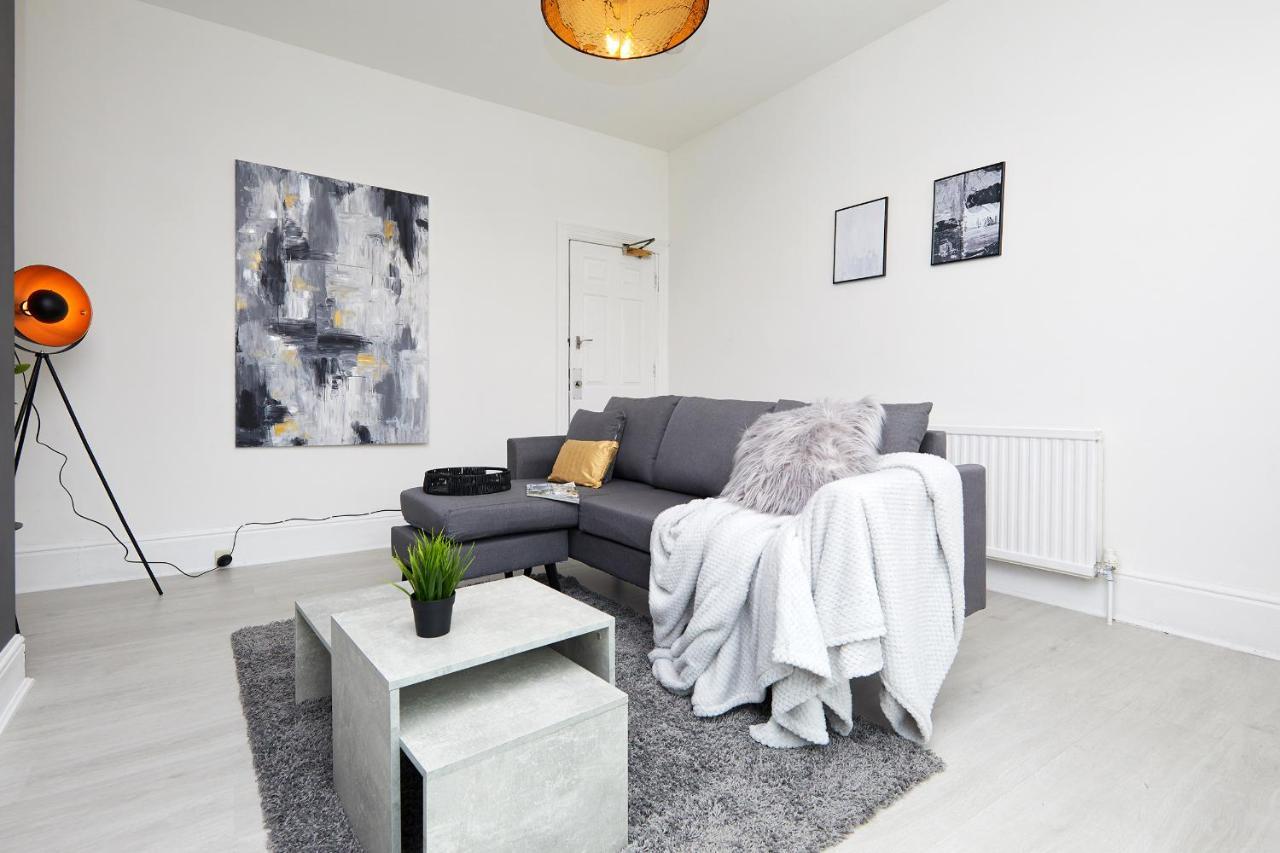 Your Sheffield Stays - Spacious 5 Bedroom House エクステリア 写真