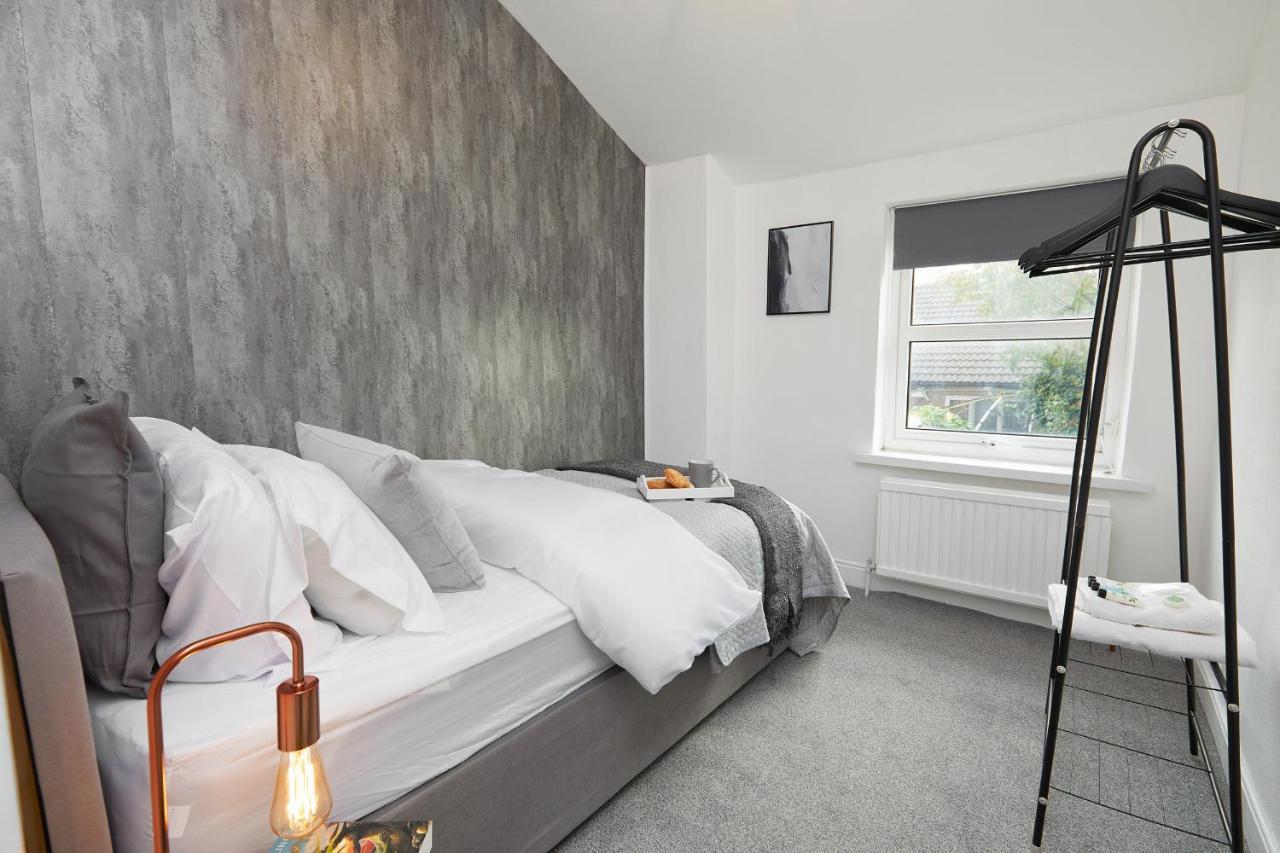 Your Sheffield Stays - Spacious 5 Bedroom House エクステリア 写真